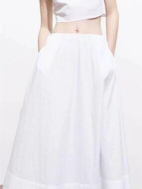 Mango long  skirt with pockets 
82% cotton, 15% polyamide, 3% elastane